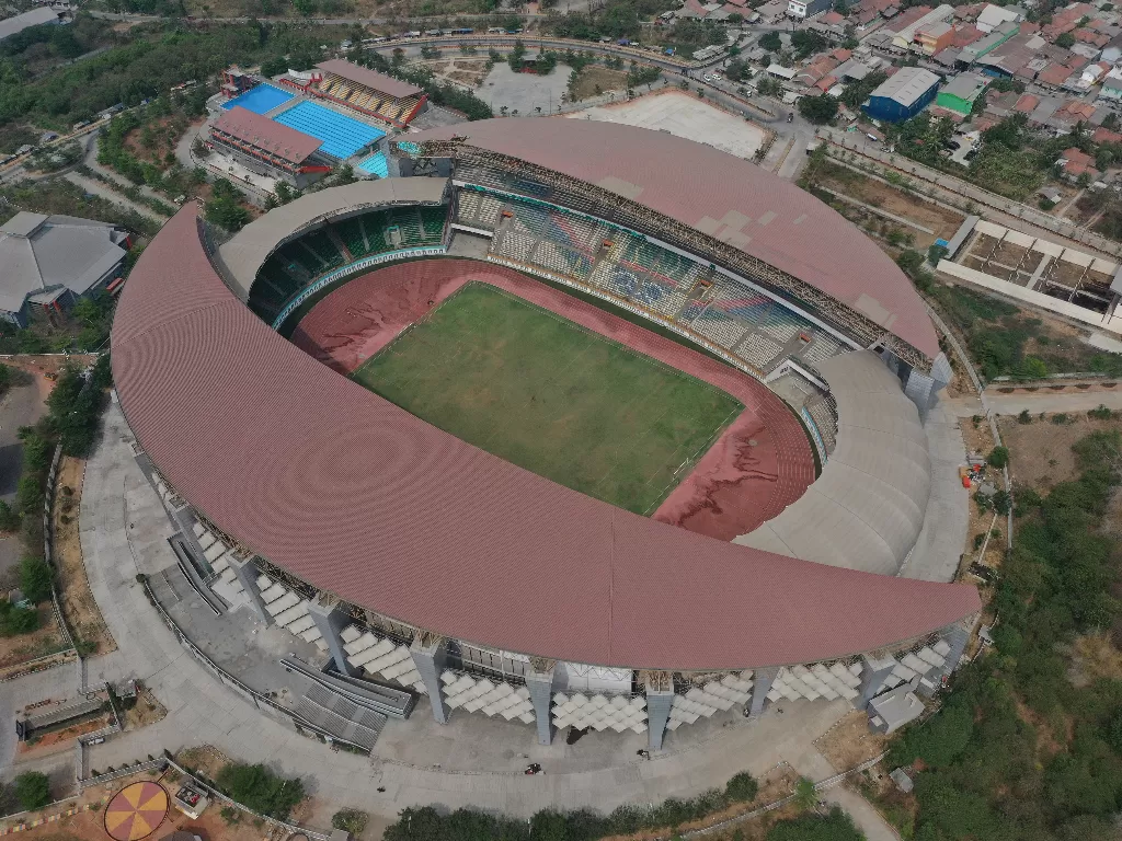 Foto udara Stadion Wibawa Mukti di Cikarang, Bekasi, Jawa Barat, Selasa (29/10/2019). (ANTARA FOTO/Hafidz Mubarak A/hp)
