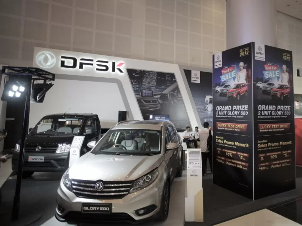Display mobil DFSK di pameran IIMS Surabaya. (DFSK)