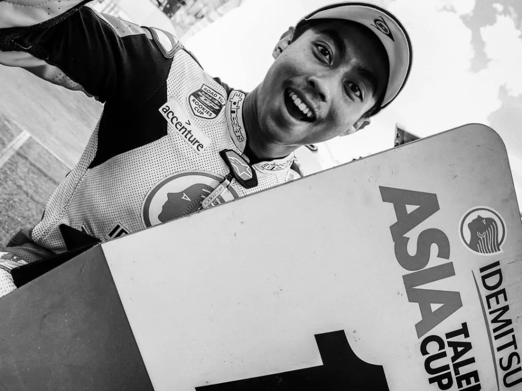 Pembalap muda Indonesia Afridza Munandar meninggal dunia usai kecelakaan di Sirkuit Sepang, Sabtu (2/11). (Instagram/@asiatalentcup)