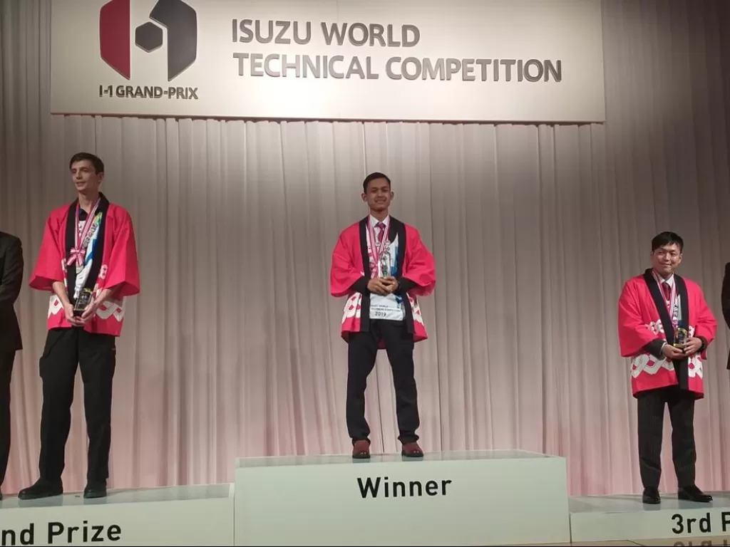 Teknisi Truk Isuzu juara 1 di Jepang (Isuzu)