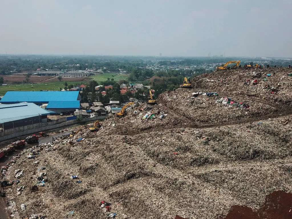 ilustrasi Tempat Pembuangan Sampah Terpadu (TPST) Bantargebang, Bekasi, Jawa Barat, Selasa (5/11/2019). ( ANTARA FOTO/Fakhri Hermansyah)