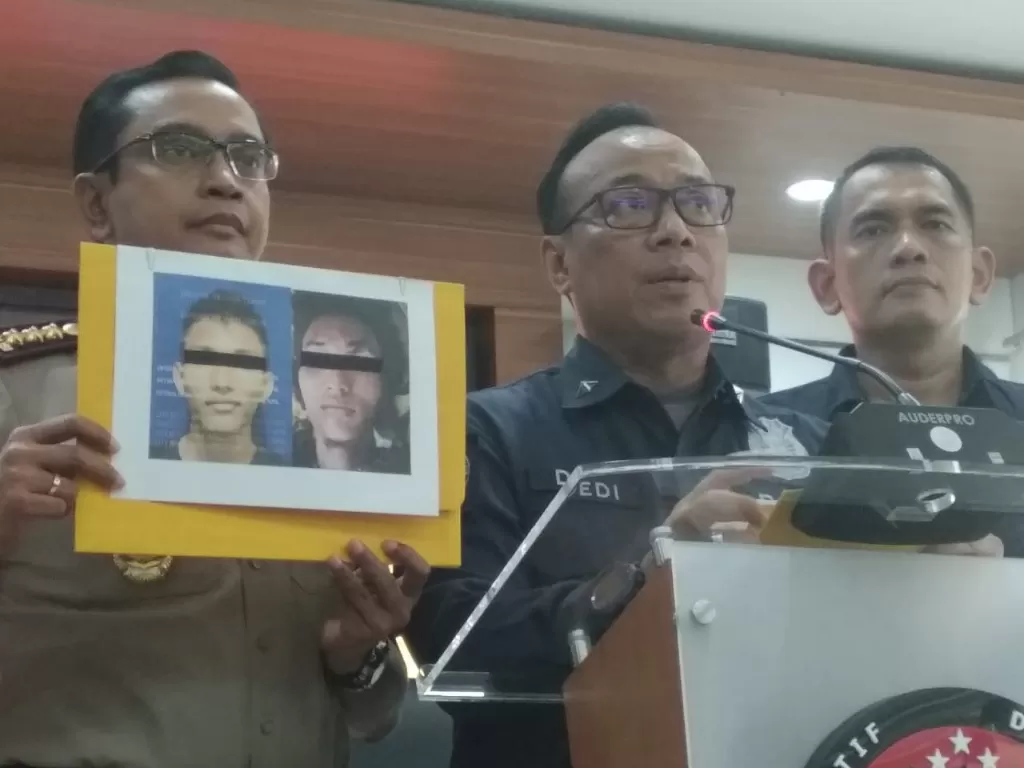 Polisi mengungkapkan identitas RMN, yakni pelaku bom bunuh diri di Polrestabes Medan (Indozone/Nani Suherni).