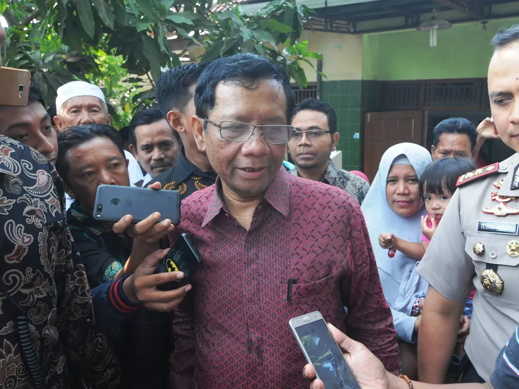 Menkopolhukam Mahfud MD membongkar keanehan surat pencekalan Habib Rizieq Shihab (Antara/Saiful Bahri).