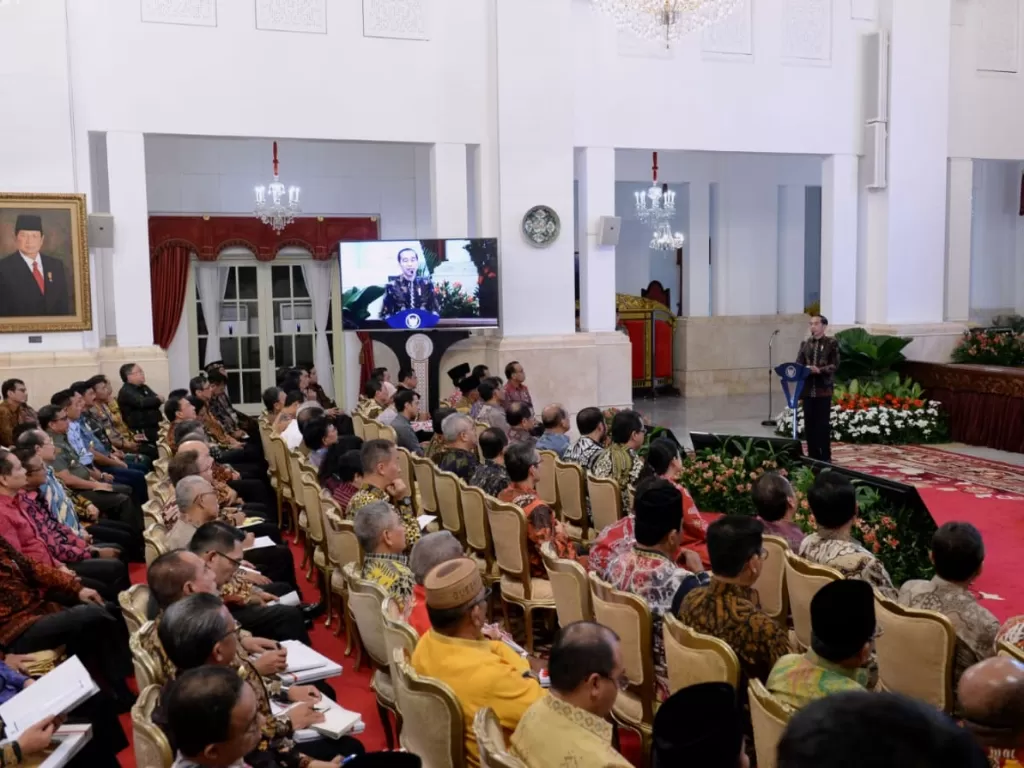 Presiden Jokowi menyerahkan Dipa dan TKDD di Istana Negara, Jakarta (Foto: Laily Rachev - Biro Pers Sekretariat Presiden)