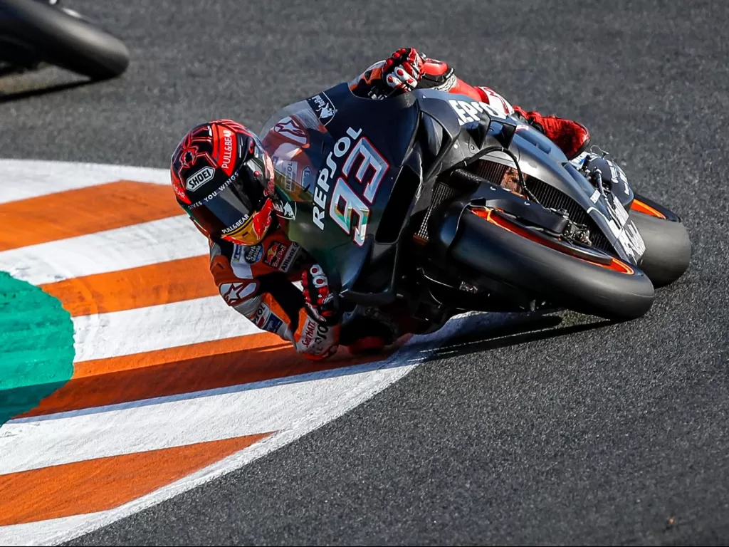 Pembalap Repsol Honda Marc Marquez menjajal prototipe motor untuk MotoGP 2020. (Motogp.com)