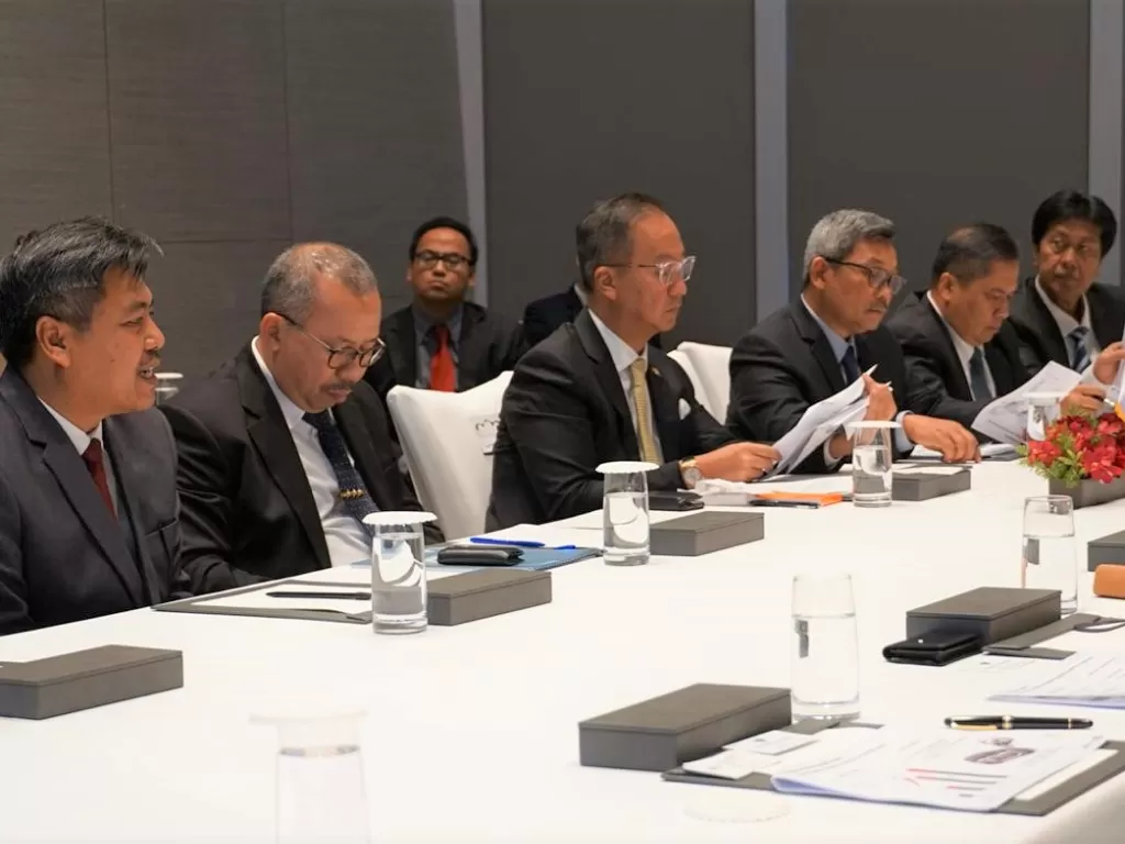 Menteri Perindustrian Agus Gumiwang Kartasasmita bersama jajaran melakukan one on one meeting dengan direksi dari perusahaan Korea Selatan di Seoul, Selasa (19/11/2019). (Kemenperin).)