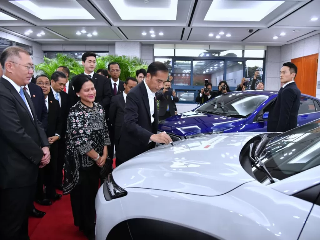 Presiden Joko Widodo saat berkunjung ke pabrik Hyundai di Korea Selatan. (Sekretariat Presiden).