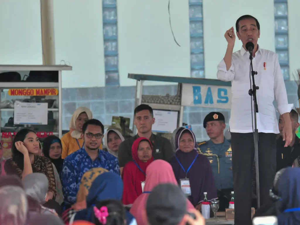 Presiden Joko Widodo mengajak dua staf khusus milenial melakukan kunjungan kerja ke Kabupaten Subang, Jawa Barat, Jumat (29/11). (setkab.go.id)