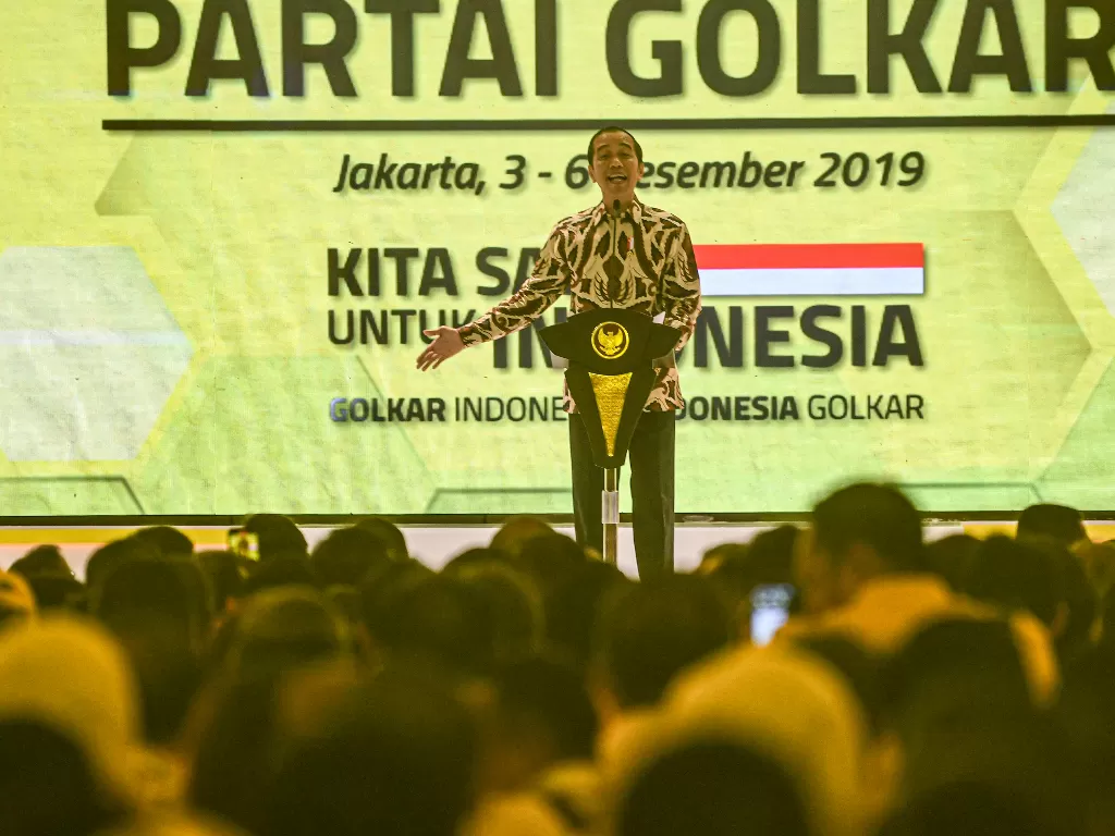 Presiden Joko Widodo memberikan sambutan pada pembukaan Musyawarah Nasional (Munas) Partai Golkar di Jakarta, Selasa (3/12/2019). (ANTARA FOTO/Muhammad Adimaja/nz)