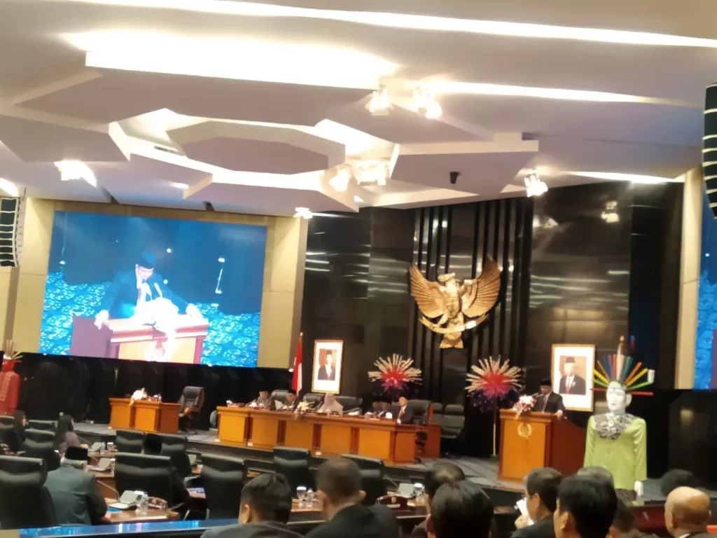 Gubernur DKI Jakarta, Anies Baswedan menyampaikan pidato penyerahan Raperda APBD DKI Jakarta 2020. (Dok.Indozone/Nani Suherni)
