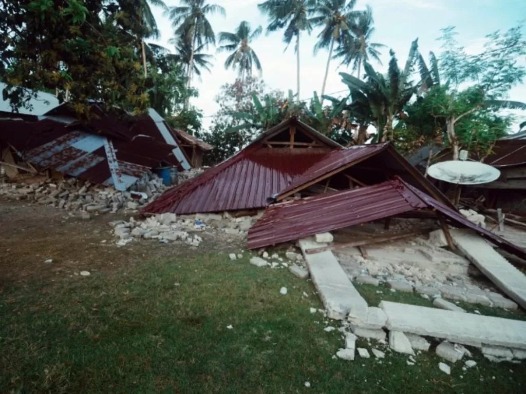  Sejumlah bangunan rusak akibat gempa di Maluku (Antara/Ella de Fretes).