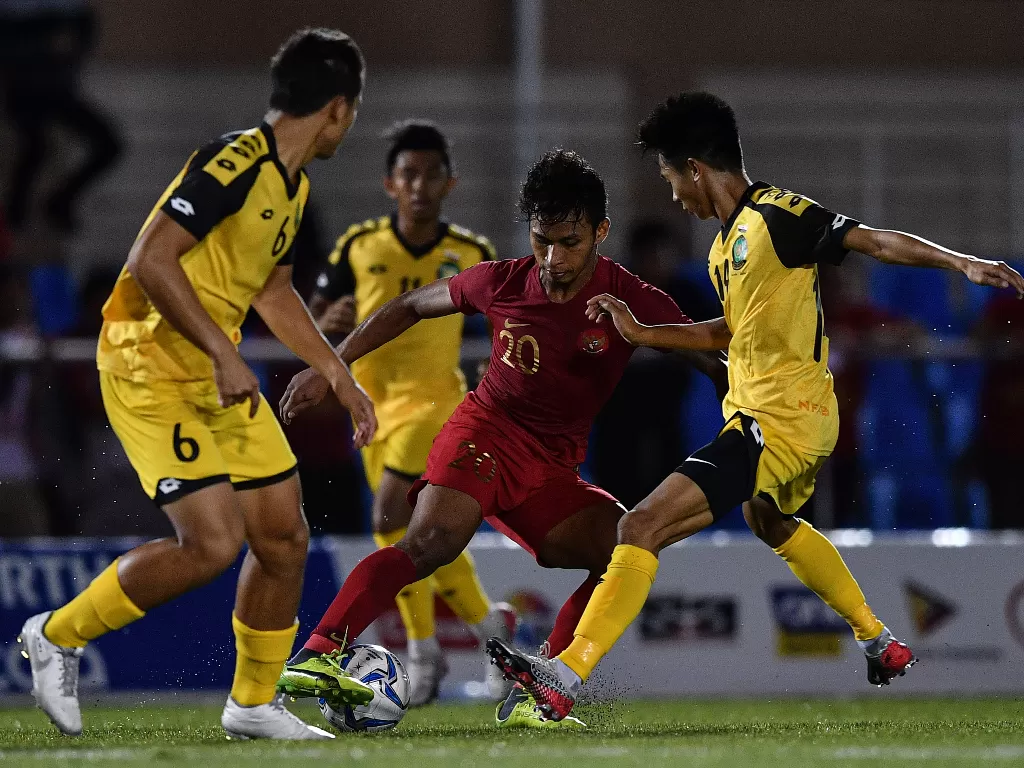 Pertandingan Grup B Cabor Sepak Bola SEA Games 2019 antara Timnas Indonesia U-23 dengan Brunei Darussalam, Selasa (3/12). (Antara/Sigid Kurniawan)