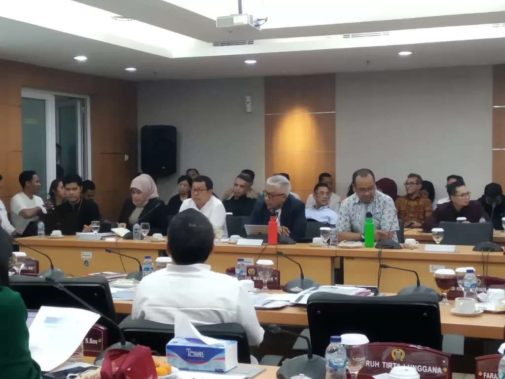 Rapat komisi B dengan deretan BUMD DKI Jakarta, Jumat (6/12) (Indozone/Nani Suherni).