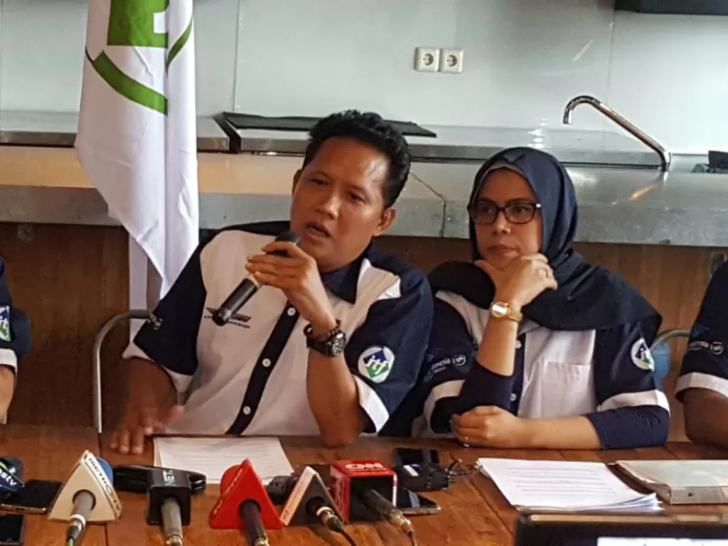 Konferensi pers IKAGI di RA Residence, Kawasan Cilandak Barat, Jakarta Selatan. Ikagi mendesak Erick Thohir mengusut kezaliman direksi Garuda lain (Indozone/Sigit Nugroho).