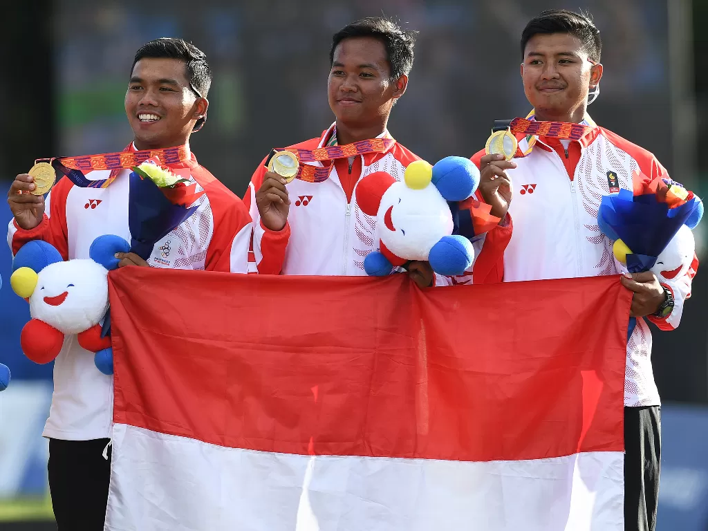 Kontingen Indonesia dari cabang olahraga panahan di ajang SEA Games 2019. (Antara/Sigid Kurniawan)