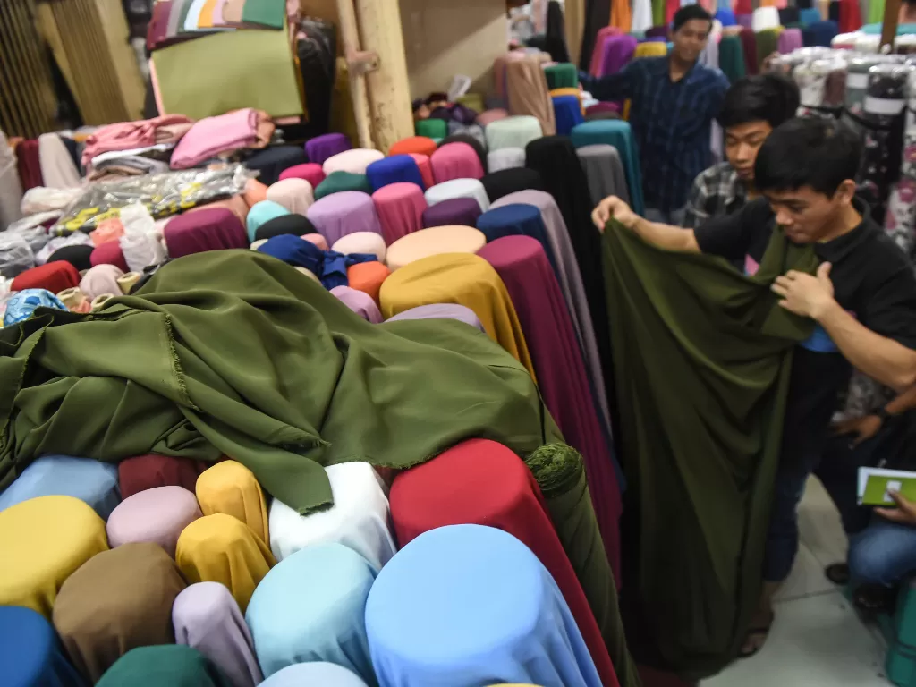 Industri tekstil lokal butuh (Antara/Muhammad Adimaja).