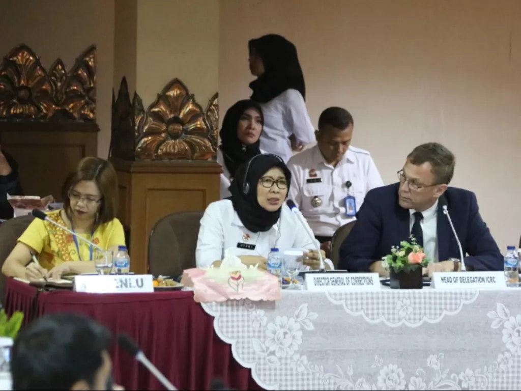 Dirjen PAS Sri Puguh Budi Utami (tengah) saat berbicara di pertemuan Luncheon Meeting diseminasi The Jakarta Statement, Rabu (18/12). (Dok: Humas Ditjen PAS) 