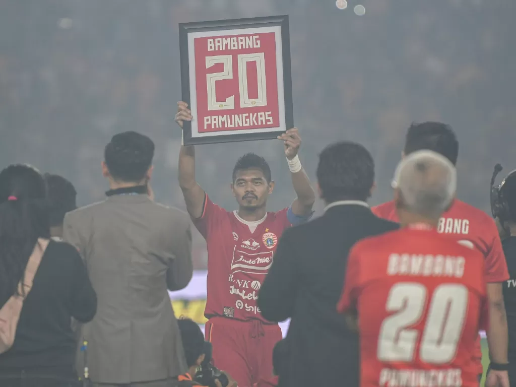 Pemain Persija Jakarta, Bambang Pamungkas, memutuskan mengakhiri kariernya sebagai pemain sepak bola. (Antara/M Risyal Hidayat)