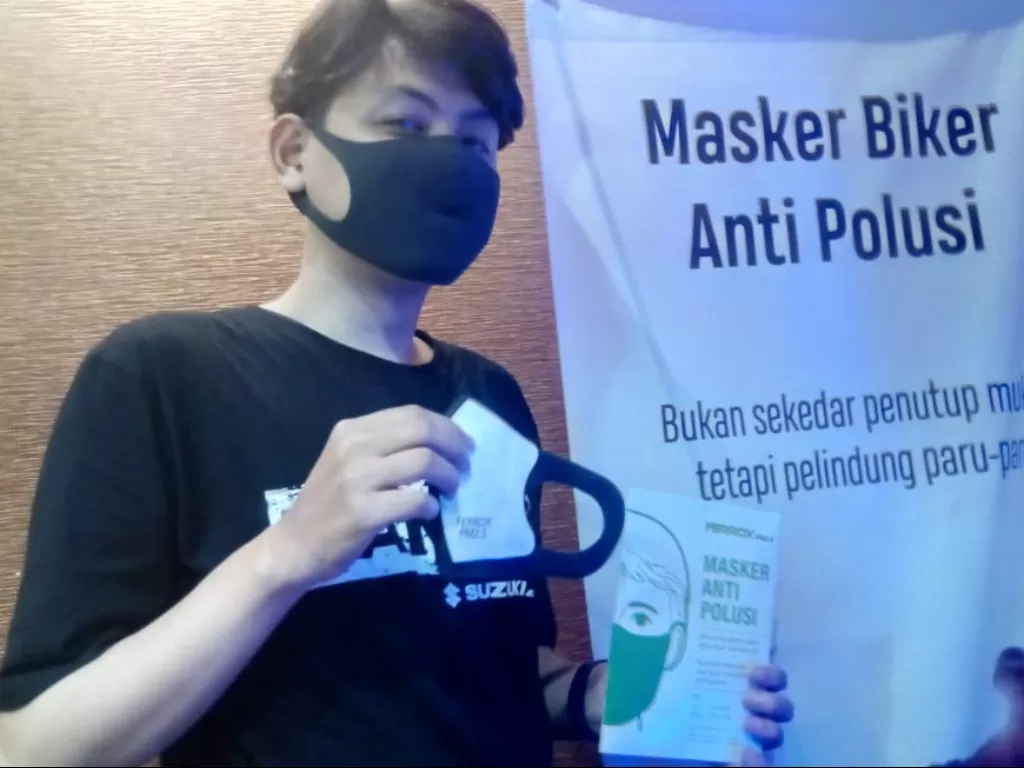 Masker Anti Polusi Ferrox. (Indozone/Wilfridus Kolo)