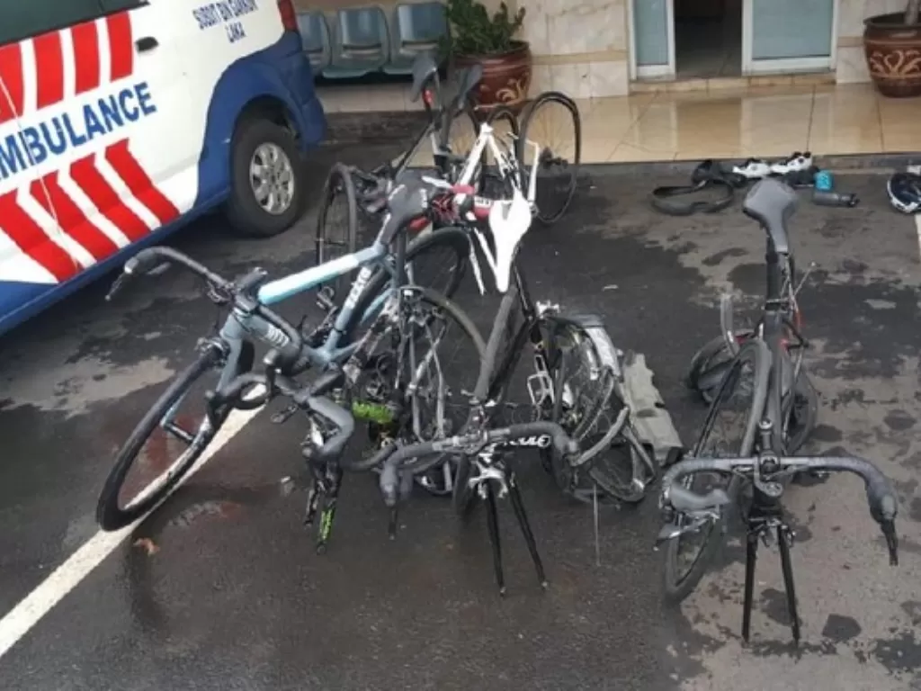 Sepeda-sepeda yang ditabrak oleh pengemudi Avanza (Istimewa).