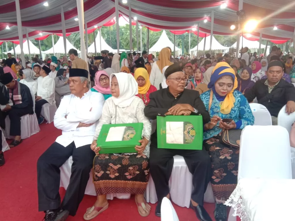 Pasangan nikah massal di DKI Jakarta. (Indozone/Mula Akmal).