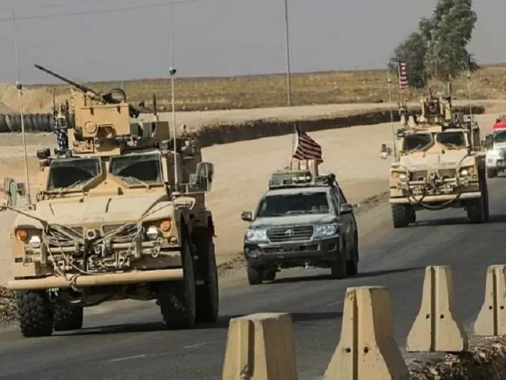 Ilustrasi. Iring-iringan kendaraan militer Amerika Serikat terlihat di pinggiran Dohuk, Irak, 21/10/2019, setelah penarikan pasukan dari Suriah utara. photo/ANTARA/REUTERS