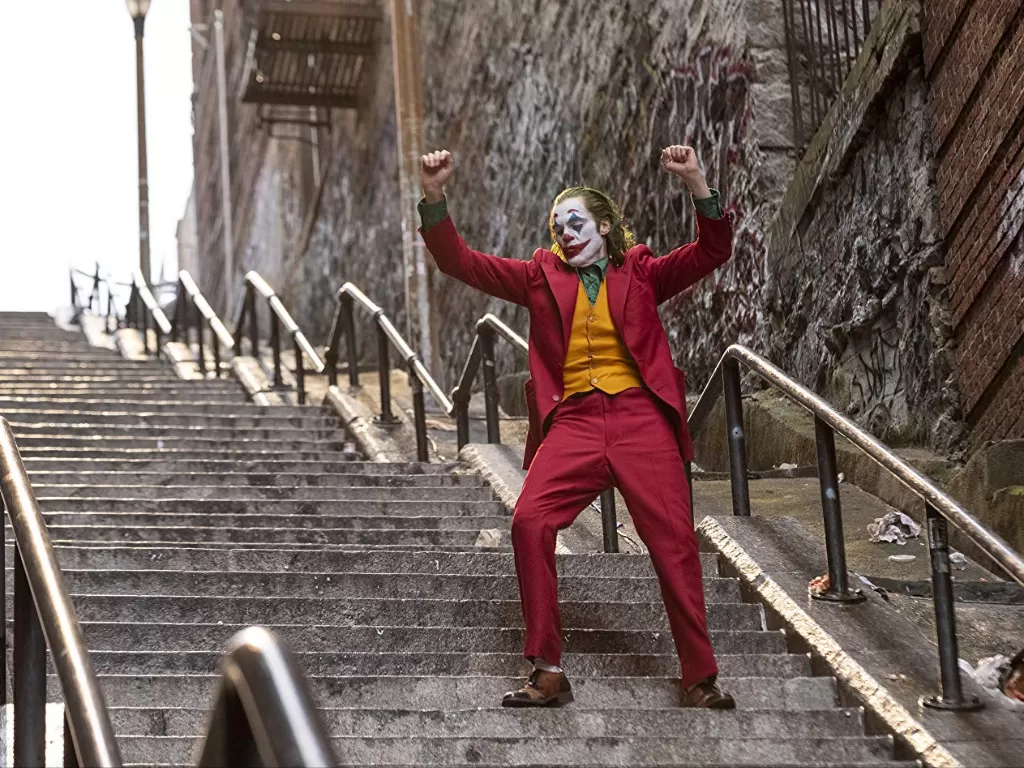 Joaquin Phoenix berakting dengan sangat memukau sebagai Joker (IMDb/Warner Bros)