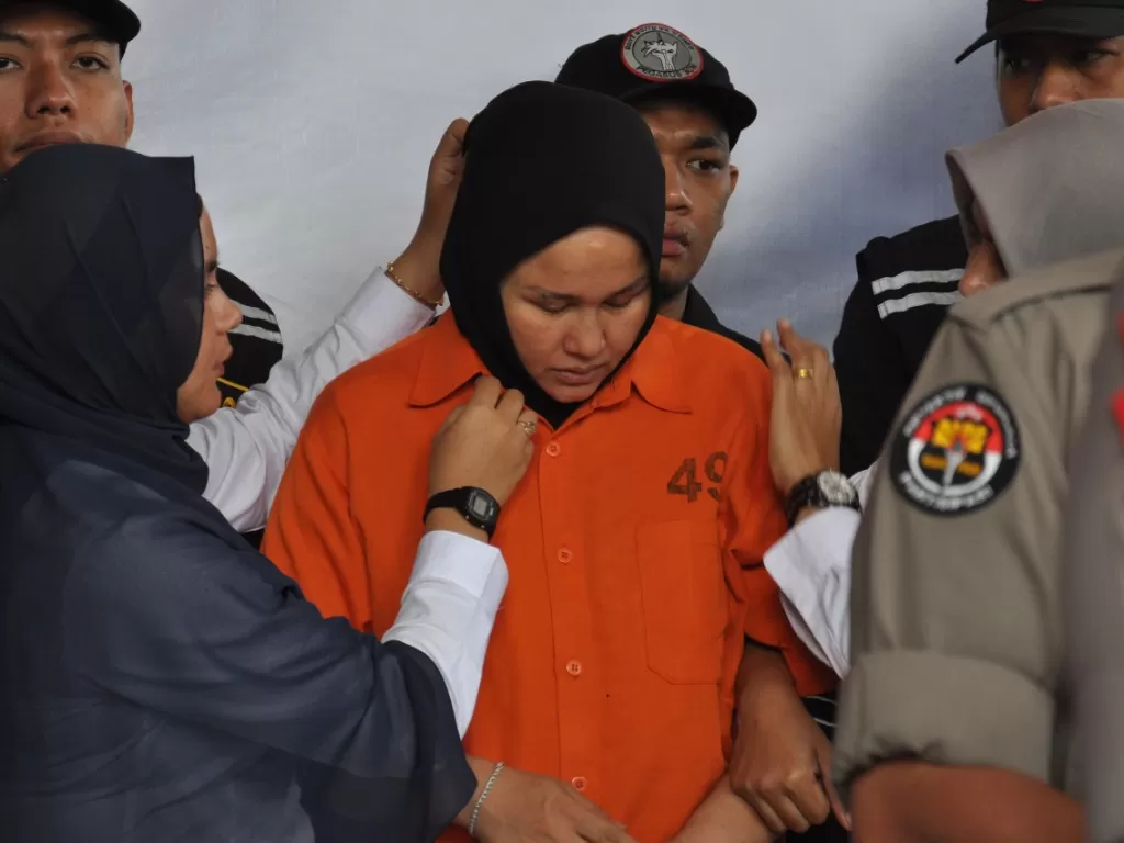 Tersangka kasus pembunuhan Hakim Pengadilan Negeri ternyata istrinya sendiri, netizen pun memasang tagar #AgathaChristie. (ANTARA FOTO/Septianda Perdana)