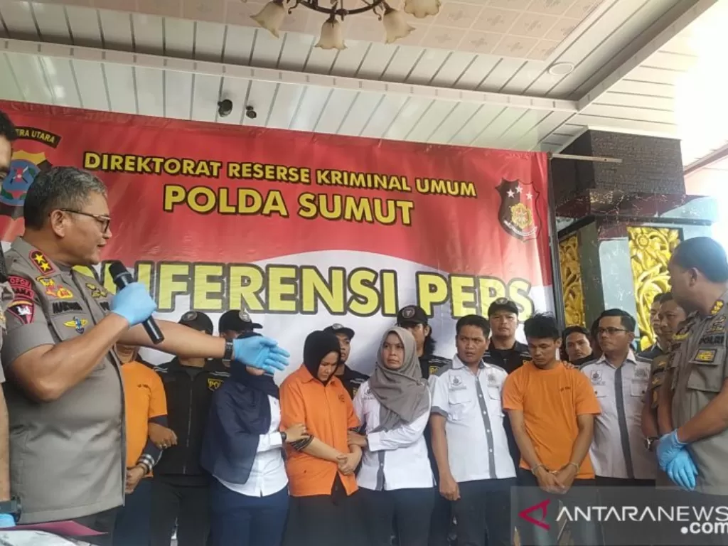 Konferensi pers kasus pembunuhan Hakim Pengadilan Negeri Medan Jamaluddin, di Mapolda Sumut, Rabu. (ANTARA / Nur Aprilliana Br Sitorus)