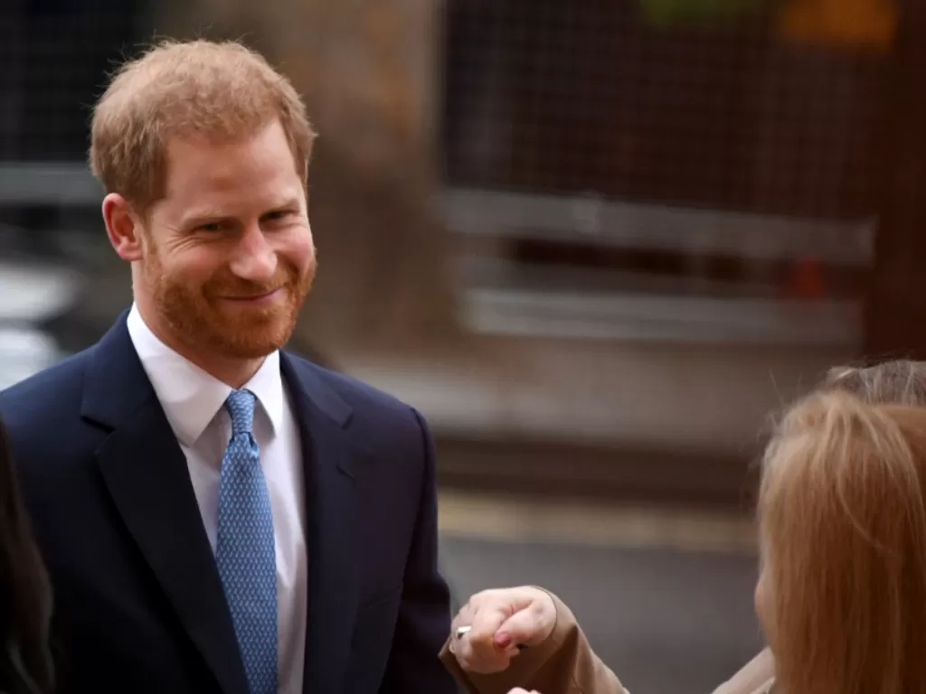 Pangeran Harry saat mengunjungi Canada House di London, Inggris, 7 Januari 2020. (REUTERS/Pool/Daniel Leal-Olivas)