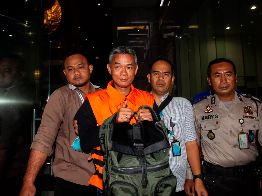 Tersangka kasus suap penetapan anggota DPR RI, Wahyu Setiawan/ANTARA FOTO/Dhemas Reviyanto