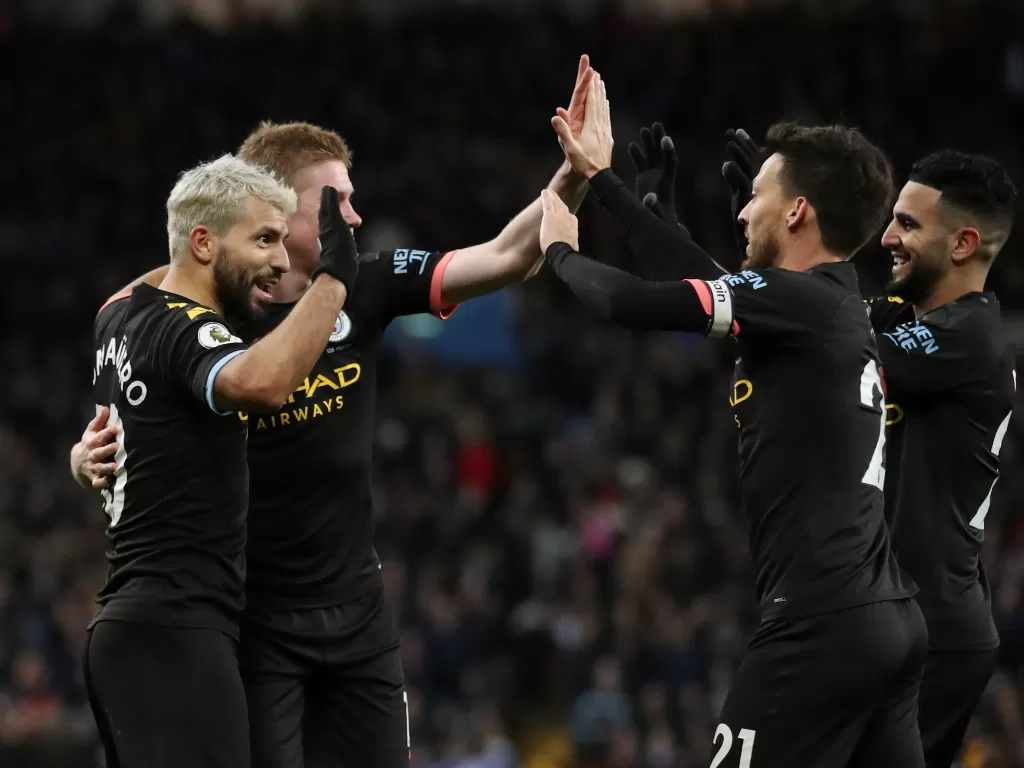 Pemain Manchester City merayakan gol. (REUTERS/Carl Recine)