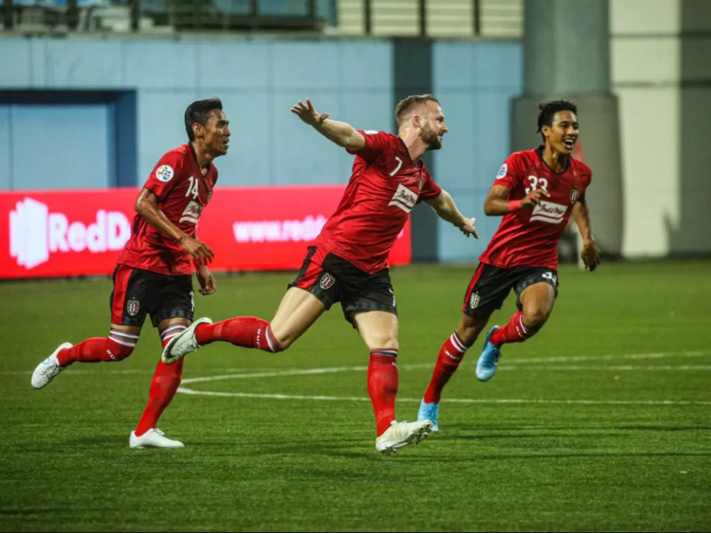 Pemain Bali United merayakan gol ke gawang Tampines Rovers di Stadion Jalan Besar, Singapura, Selasa (14/1/2020). (Dok. Bali United)