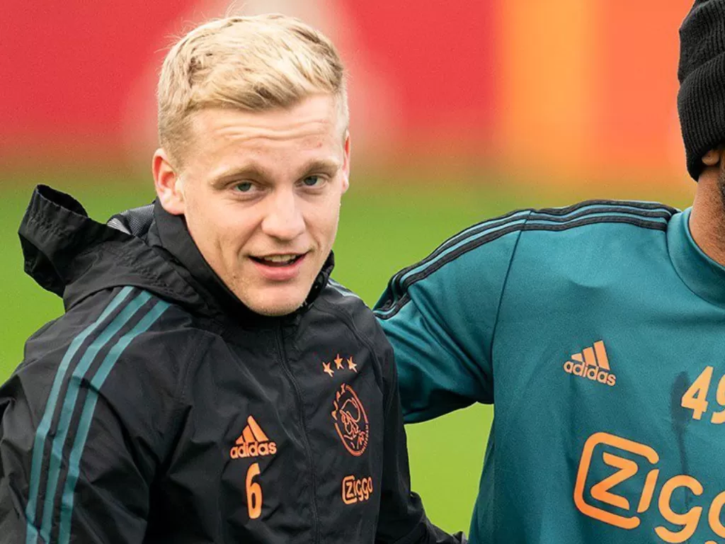 Gelandang Ajax Amsterdam, Danny van de Beek, diberitakan segera merapat ke markas Real Madrid. (Instagram/@donnyvdbeek)