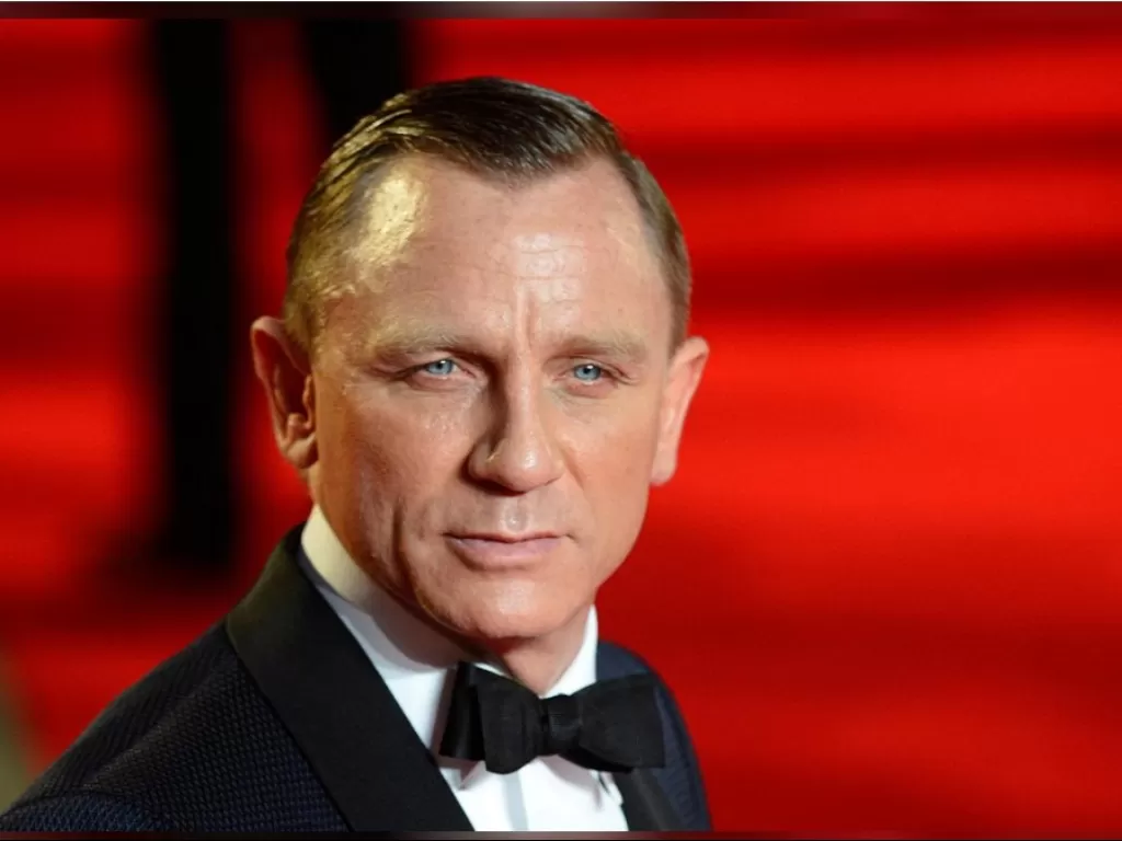 Daniel Craig dalam royal world premiere Film 'Skyfall' pada 23 Oktober 2012. (REUTERS/Paul Hackett)