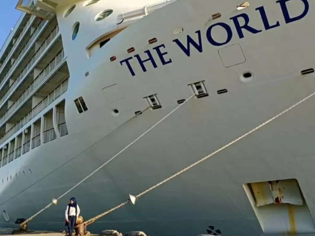 Kapal Cruise MV The World (Dok. Ditjen Hubla Kemenhub)