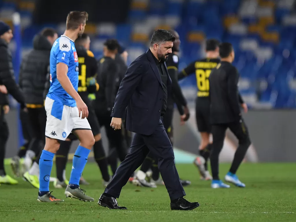 Pelatih Napoli, Gennaro Gattuso saat memberikan instruksi kepada para pemainnya. (REUTERS/Alberto Lingria)