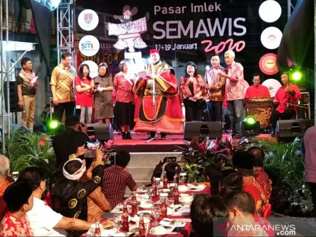 Momen perayaan Imlek di Semarang (ANTARA/Wisnu Adhi)