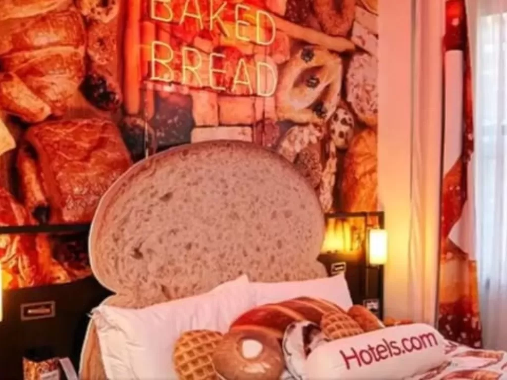 Refinery Hotel yang menawarkan penginapan dengan bertemakan roti. (Hotels)