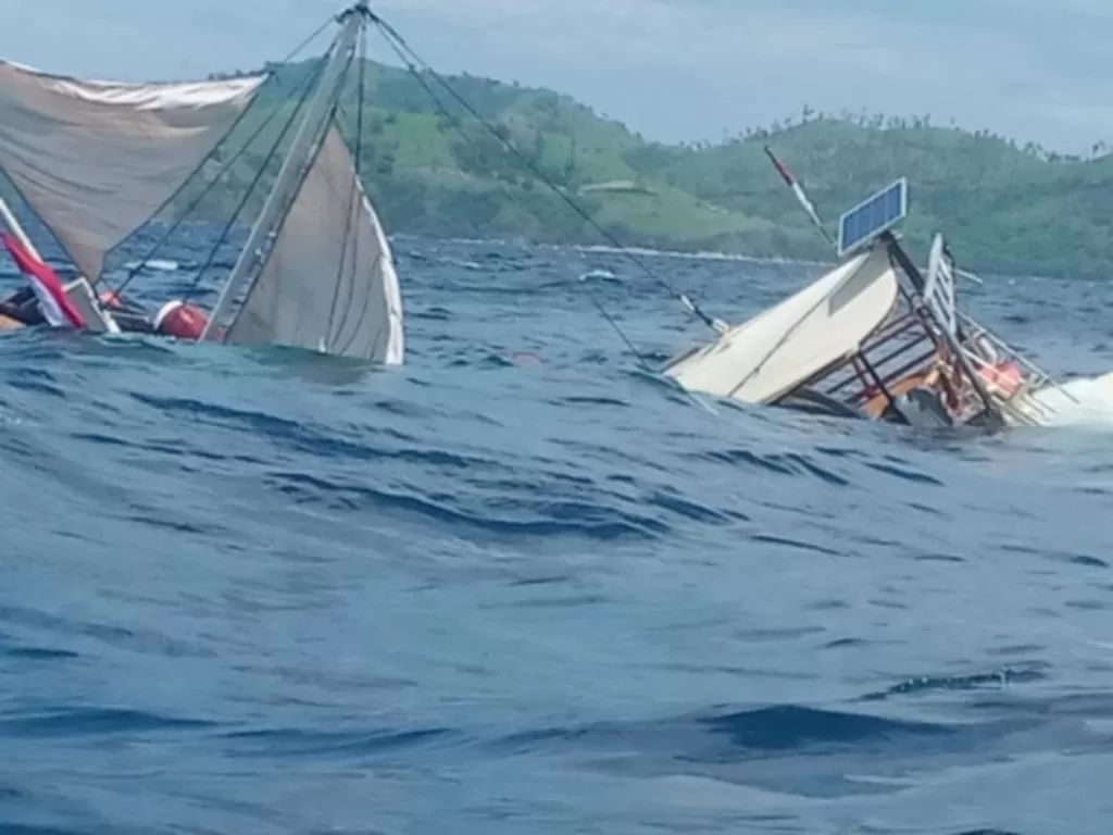 Kejadian kapal wartawan yang tenggelam di Labuan Bajo. (Istimewa)