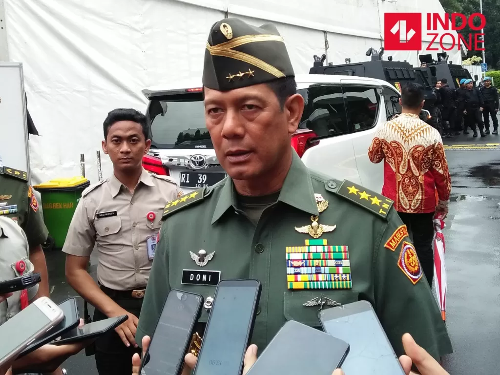 Kepala BNPB Letjen TNI Doni Monardo saat memberi keterangan di Kementerian Pertahanan RI Jakarta, Kamis (23/1/2020). (INDOZONE/Mula Akmal)