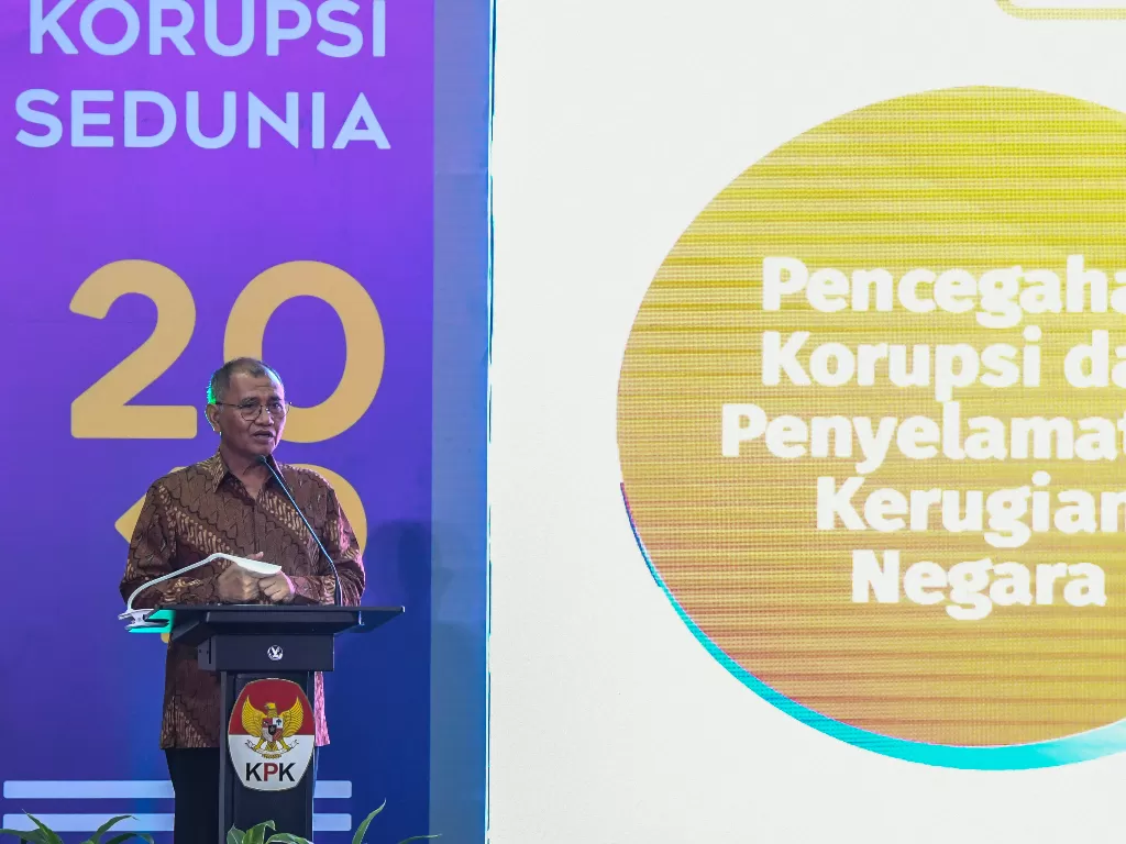 Agus Rahardjo saat membuka peringatan Hari Antikorupsi Sedunia di Gedung KPK, Jakarta, Senin (9/12/2019). (ANTARA FOTO/Galih Pradipta)