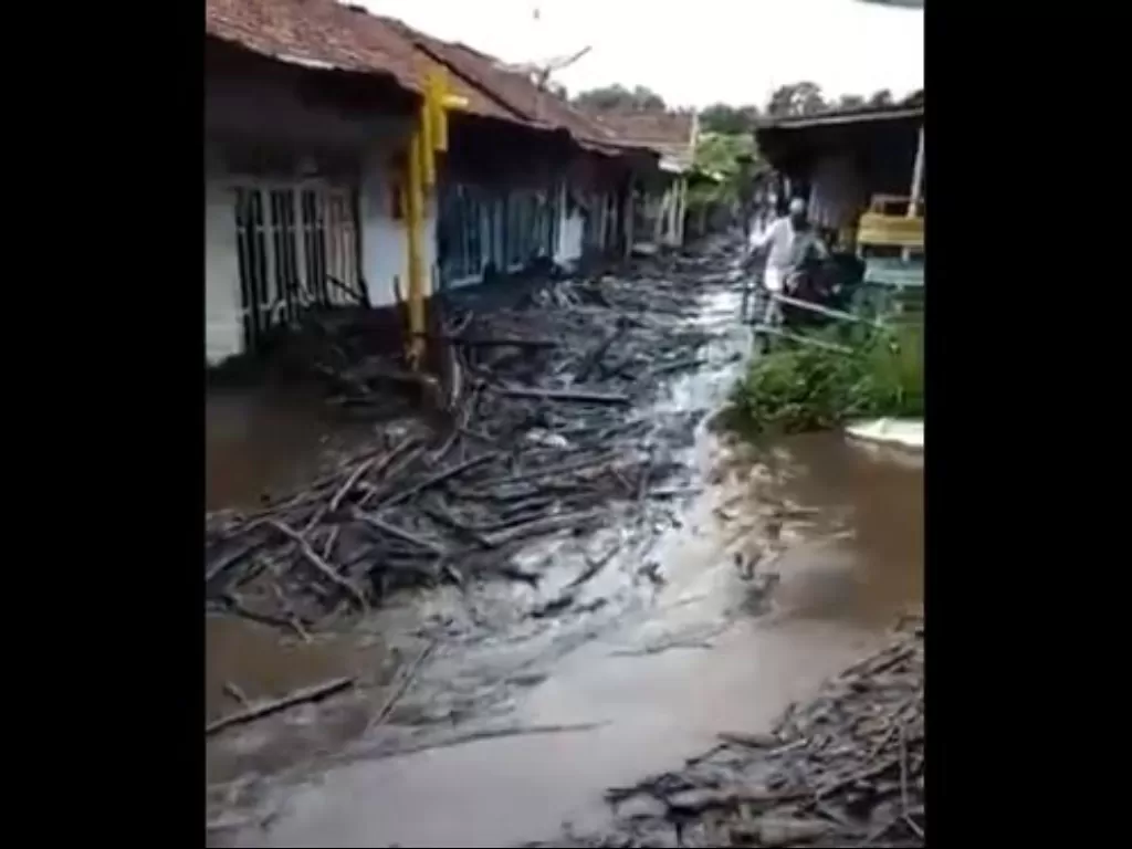 Banjir Bandang Bondowoso , Rabu (29/1/2020) (TWITTER/@napsiati)