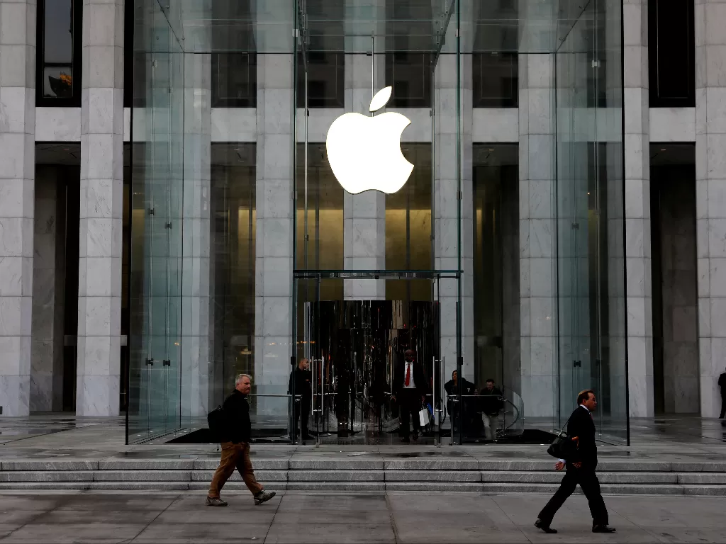 Perusahaan Apple mulai batasi perjalanan karyawannya ke Tiongkok. (Photo/Reuters/Mike Segar)