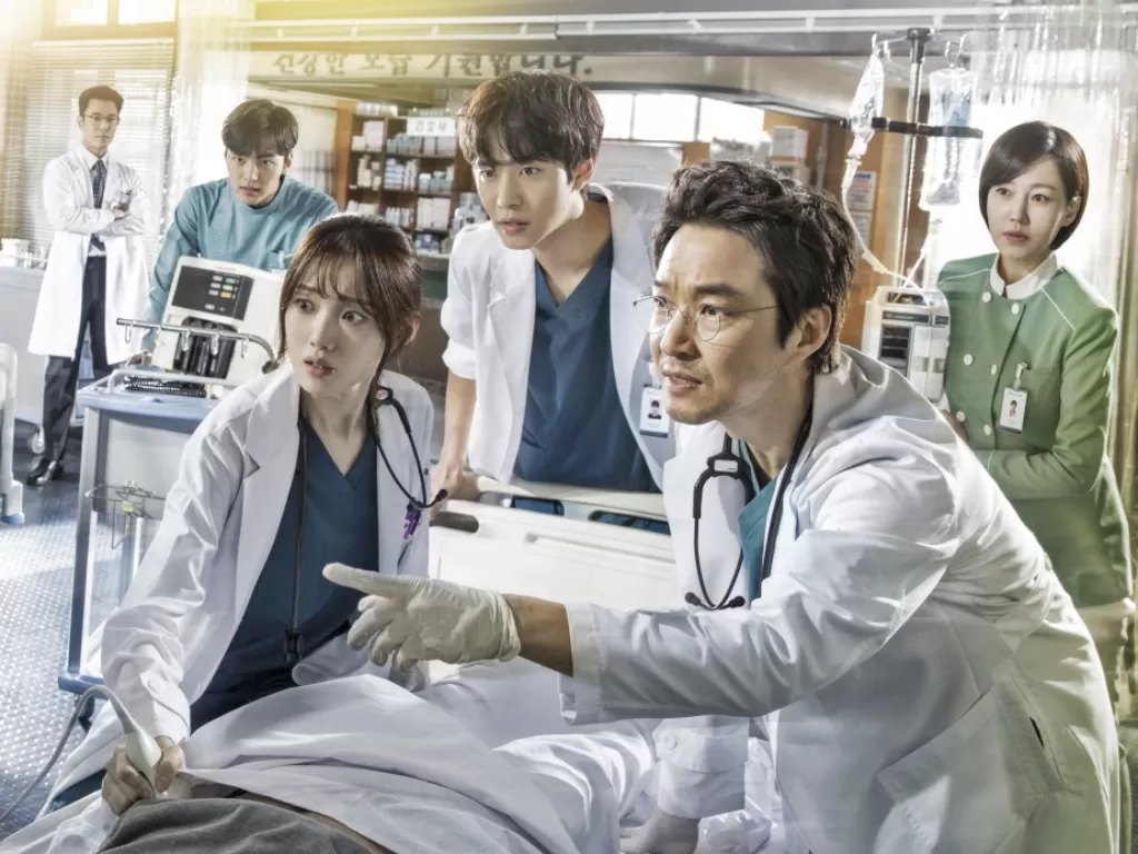 Drama Korea Berjudul 'Dr. Romantic 2'. (photo/sbs)