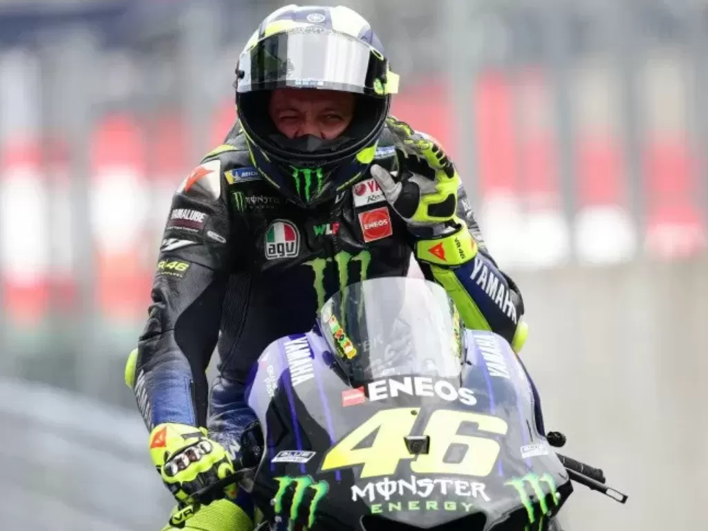 Pebalap tim Monster Energy Yamaha MotoGP Valentino Rossi melakukan selebrasi usai finis P4 di Grand Prix Austria, Red Bull Ring, Spielberg (11/8/2019) photo/Reuters/Lisi Niesner