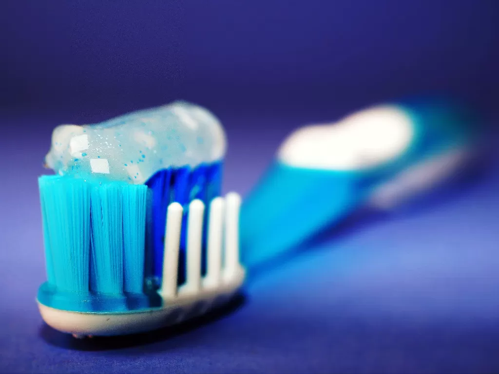 Ilustrasi menyikat gigi. (Pexels/George Becker)