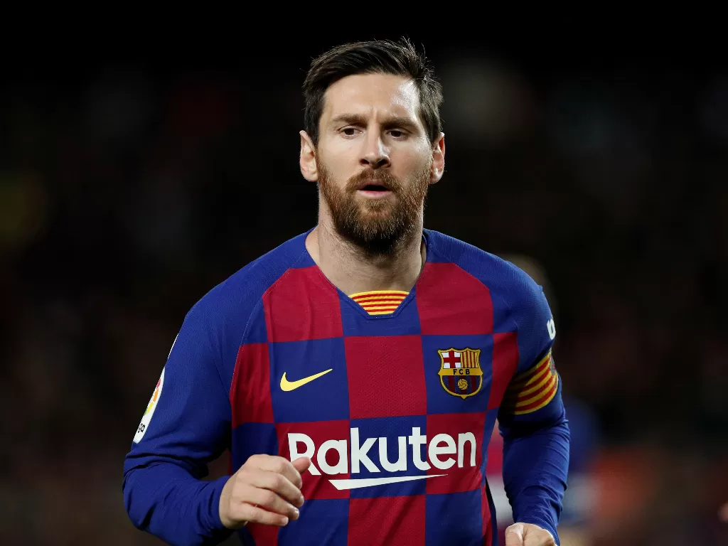 Perselisihan Lionel Messi dengan Eric Abidal membuat sang pemain berpotensi meninggalkan Barcelona lebih cepat. (REUTERS/Albert Gea)
