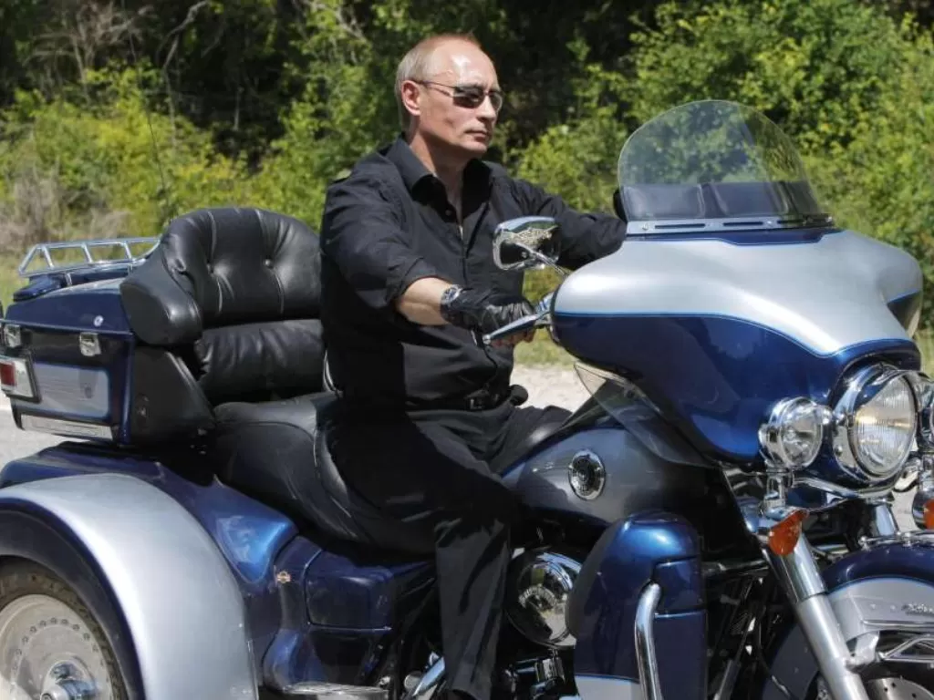 Vladimir Putin, Presiden Rusia yang Menjajal Motor Gede. (msn.com)