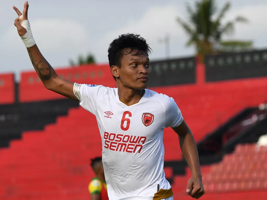 Ferdinand Sinaga merayakan gol ke gawang Lalenok United dalam pertandingan play-off Piala AFC 2020 di Stadion I Wayan Dipta, Gianyar, Bali, Rabu (22/1/2020). (ANTARA FOTO/Nyoman Budhiana)